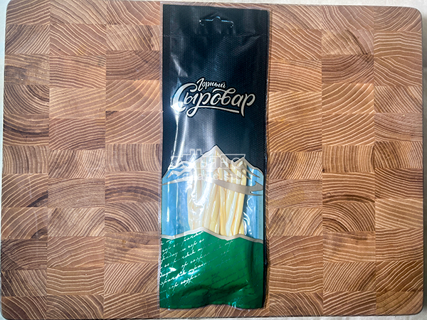 Сыр 60 гр ГОРНЫЙ СЫРОВАР (Нити копчёные) в Ангарске