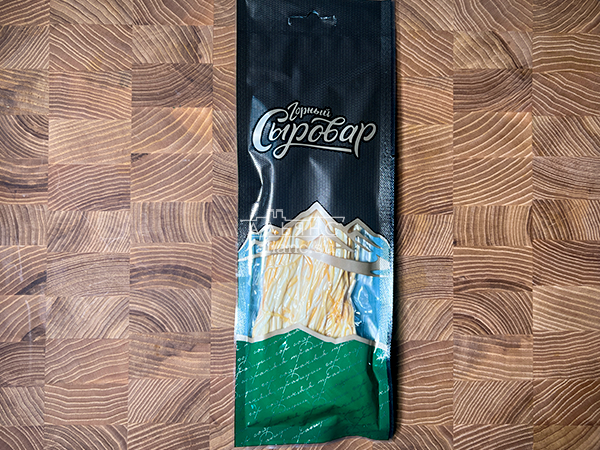 Сыр 60 гр ГОРНЫЙ СЫРОВАР (Паутинка копчёная) в Ангарске