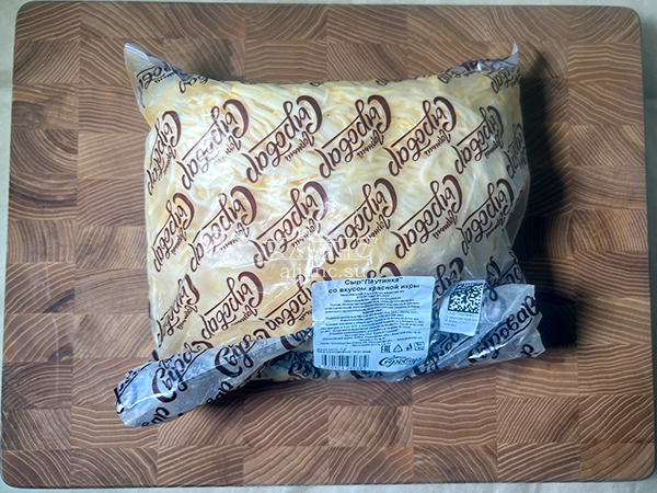 Сыр 1 кг ГОРНЫЙ СЫРОВАР (Паутинка со вкусом красной икры) в Ангарске